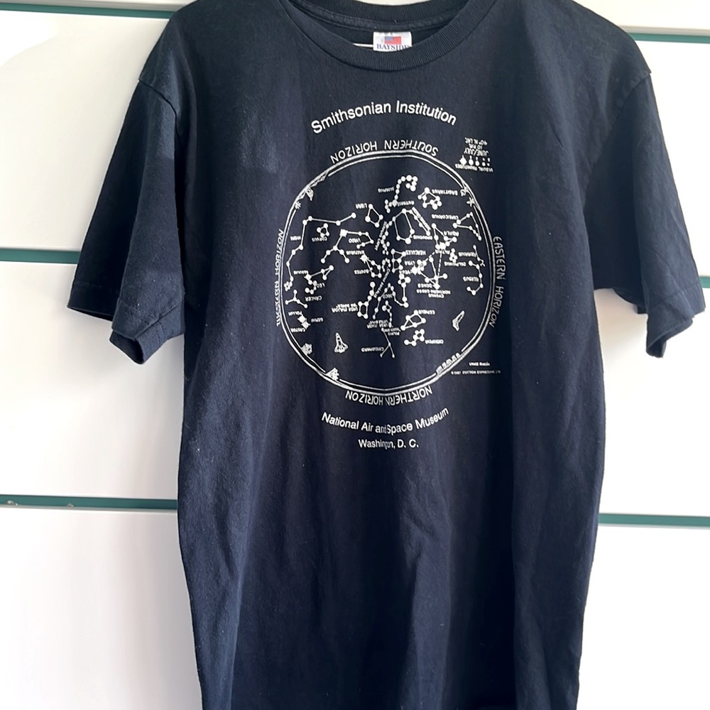 Smithsonian institution short sleeve tee